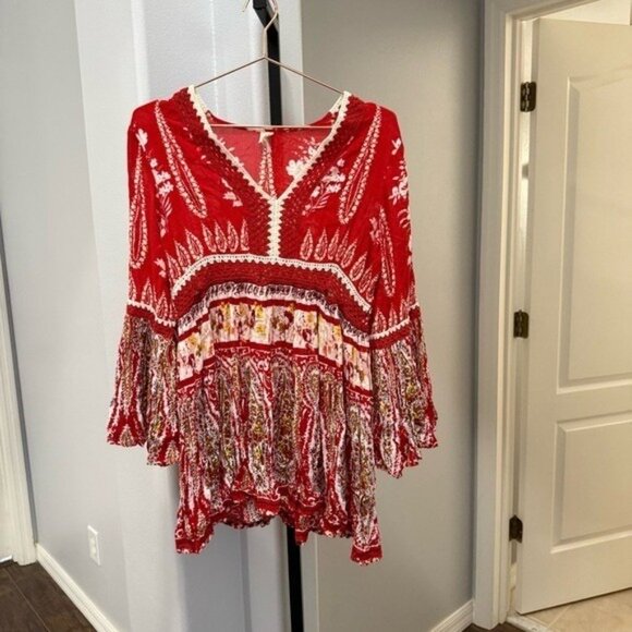 RAGA Luisa Red Boho Print Flare Sleeve Mini Dress Size Small Revolve Beach - Picture 2 of 6